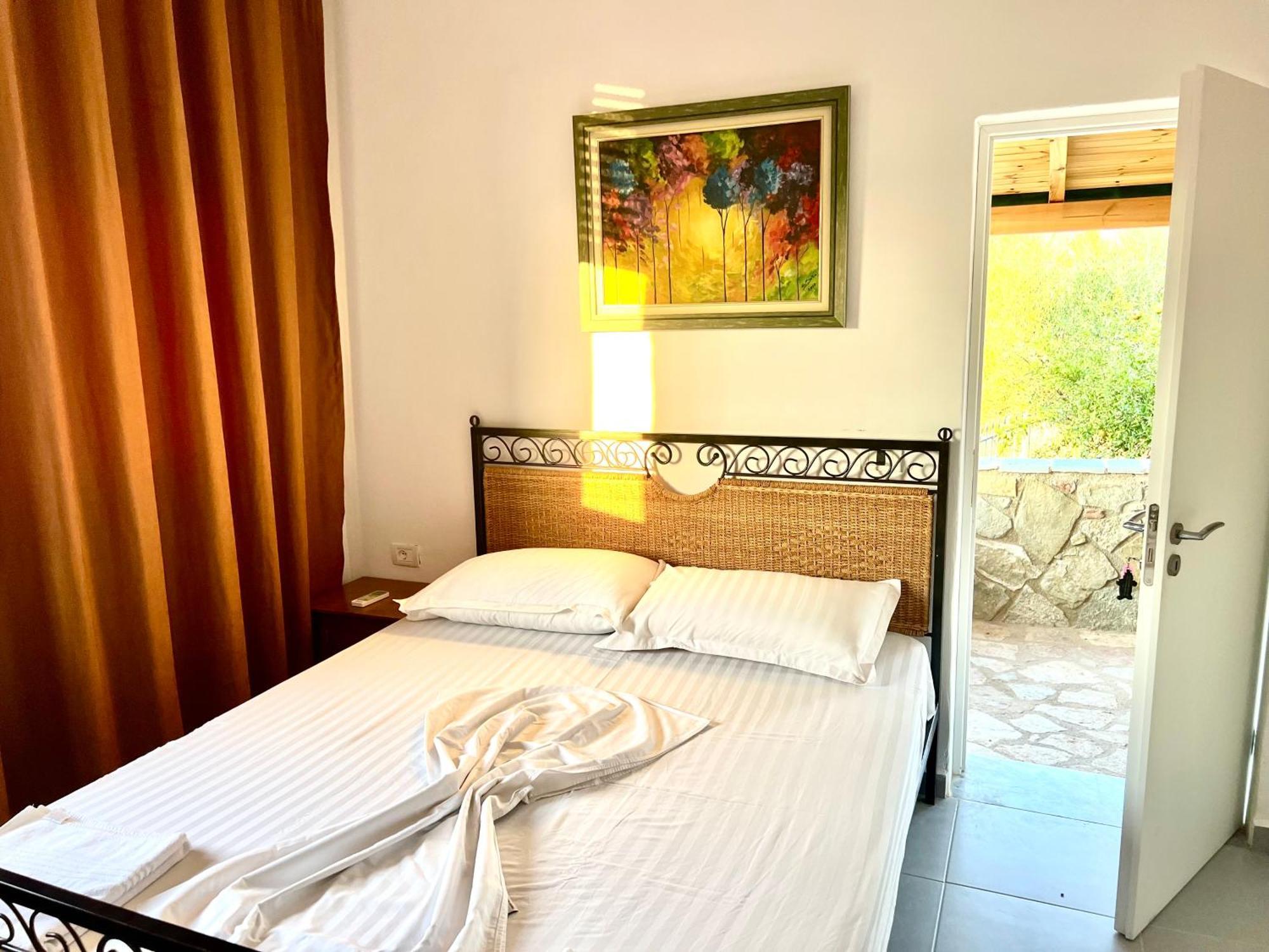 Hotel Jardin Miraculeux à Himarë Extérieur photo