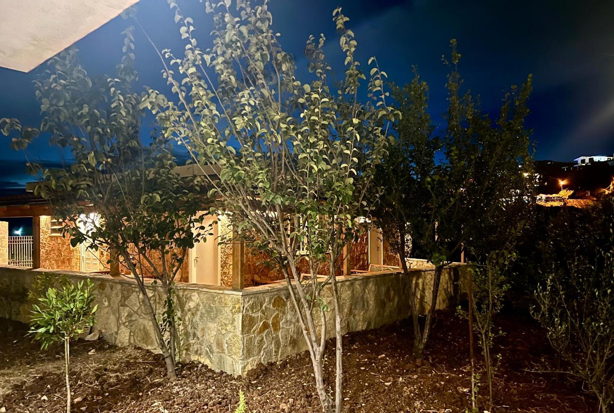 Hotel Jardin Miraculeux à Himarë Extérieur photo