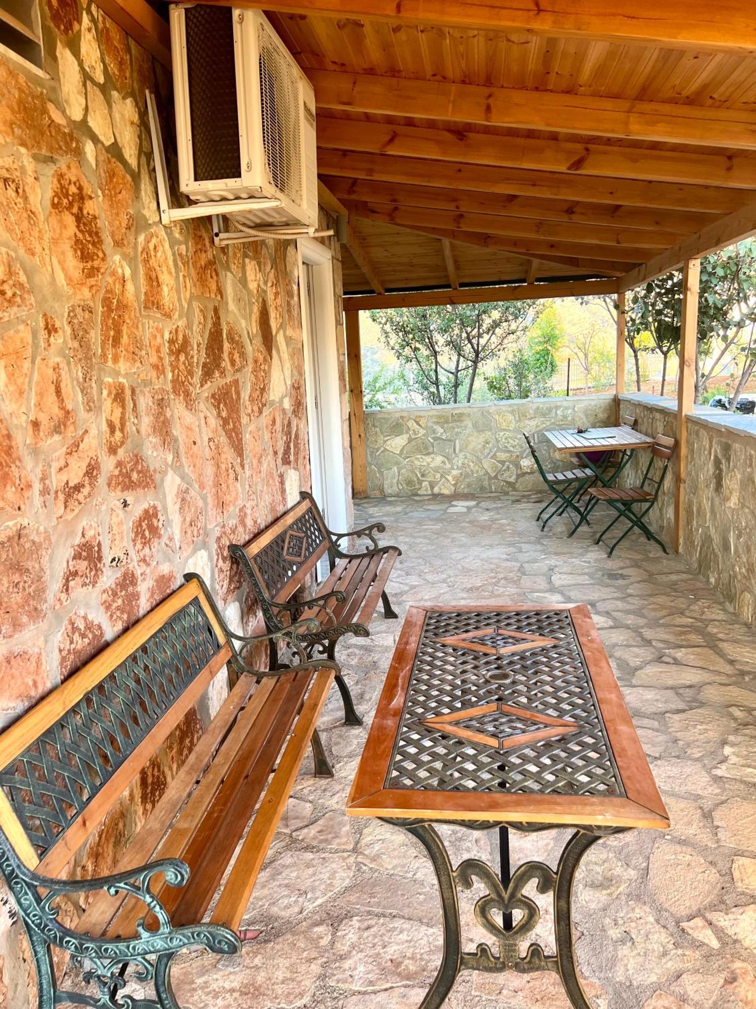 Hotel Jardin Miraculeux à Himarë Extérieur photo