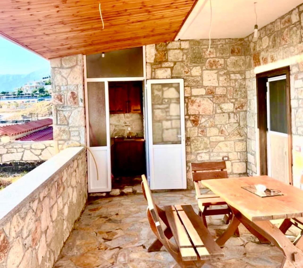 Hotel Jardin Miraculeux à Himarë Extérieur photo
