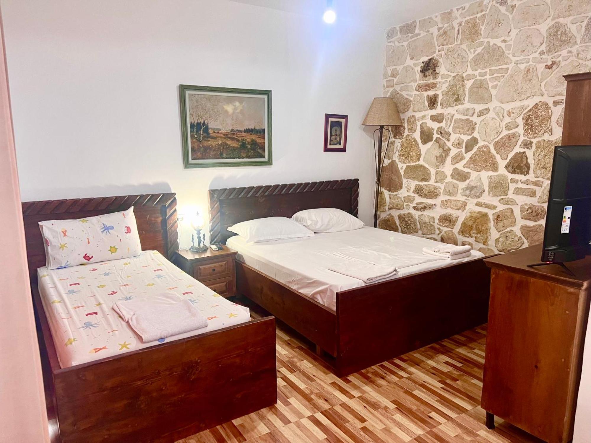 Hotel Jardin Miraculeux à Himarë Extérieur photo
