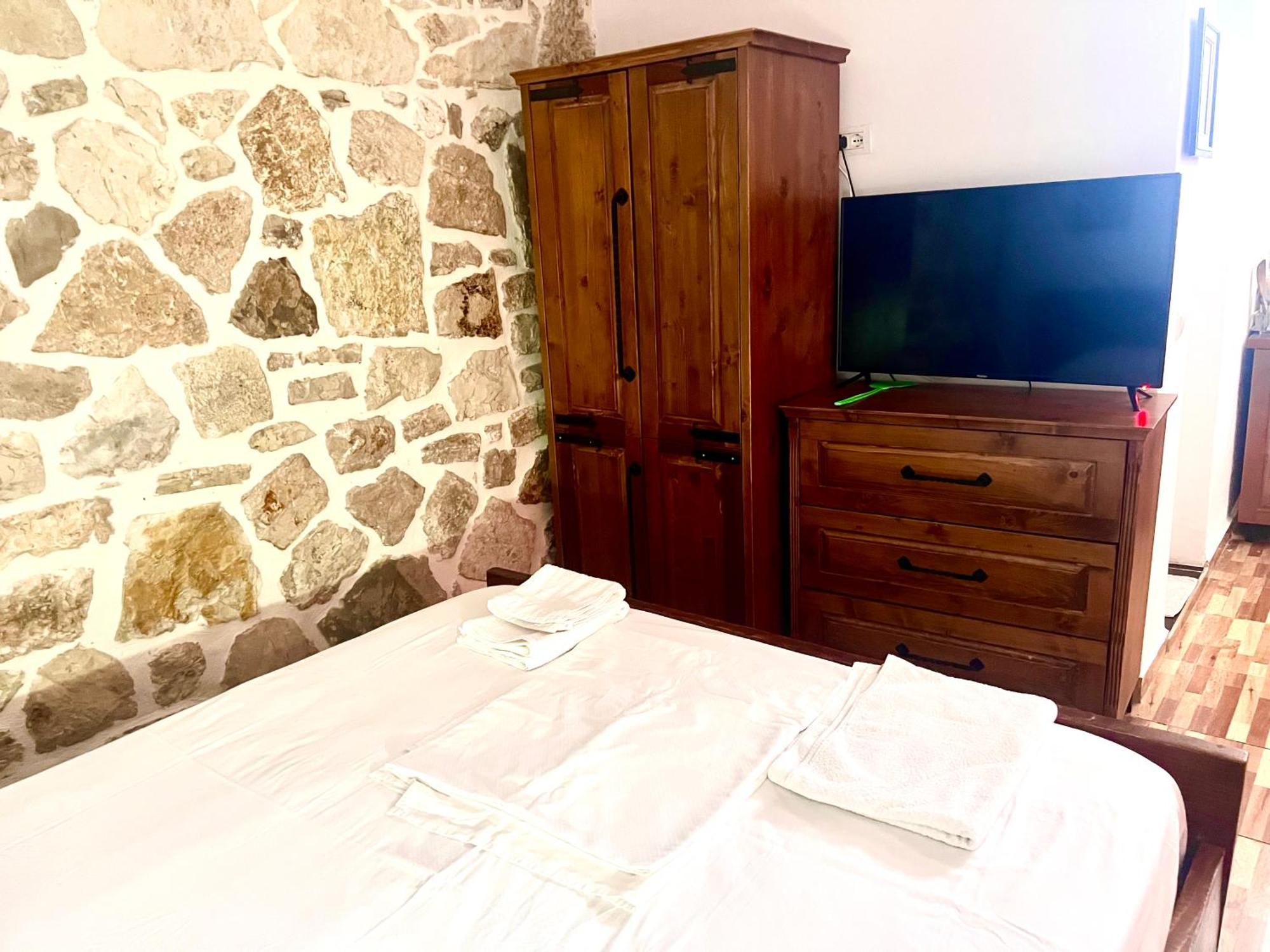 Hotel Jardin Miraculeux à Himarë Extérieur photo