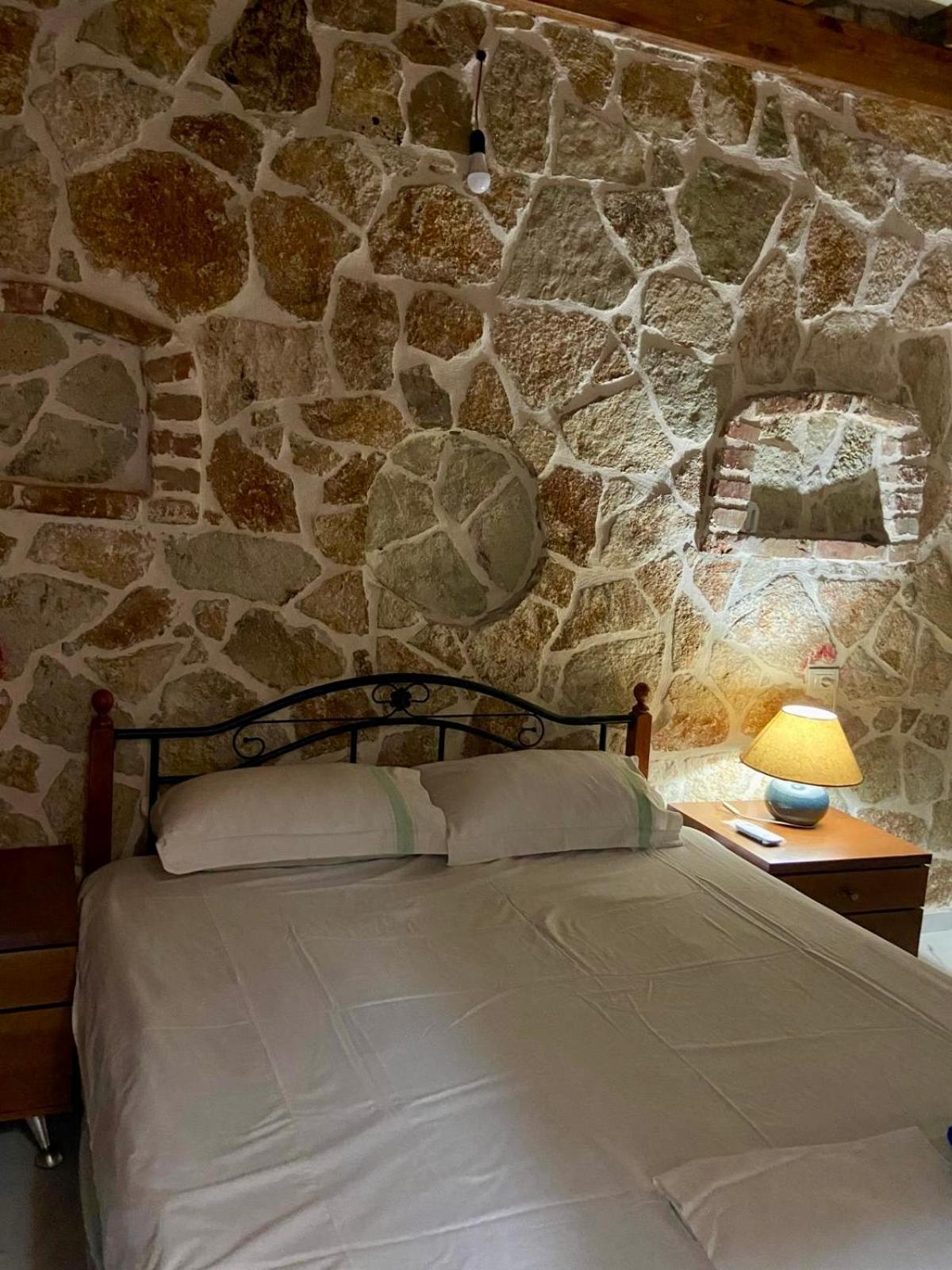 Hotel Jardin Miraculeux à Himarë Extérieur photo